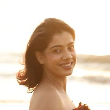 Sadikshya Gautam, founder of Florangi